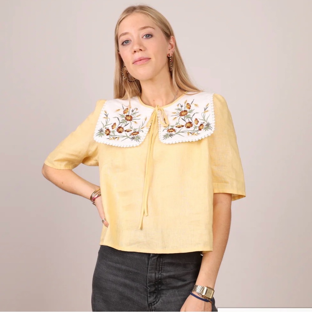 Meadows Buckthorn Butter Yellow Top with Zipper in the Back, size 10.